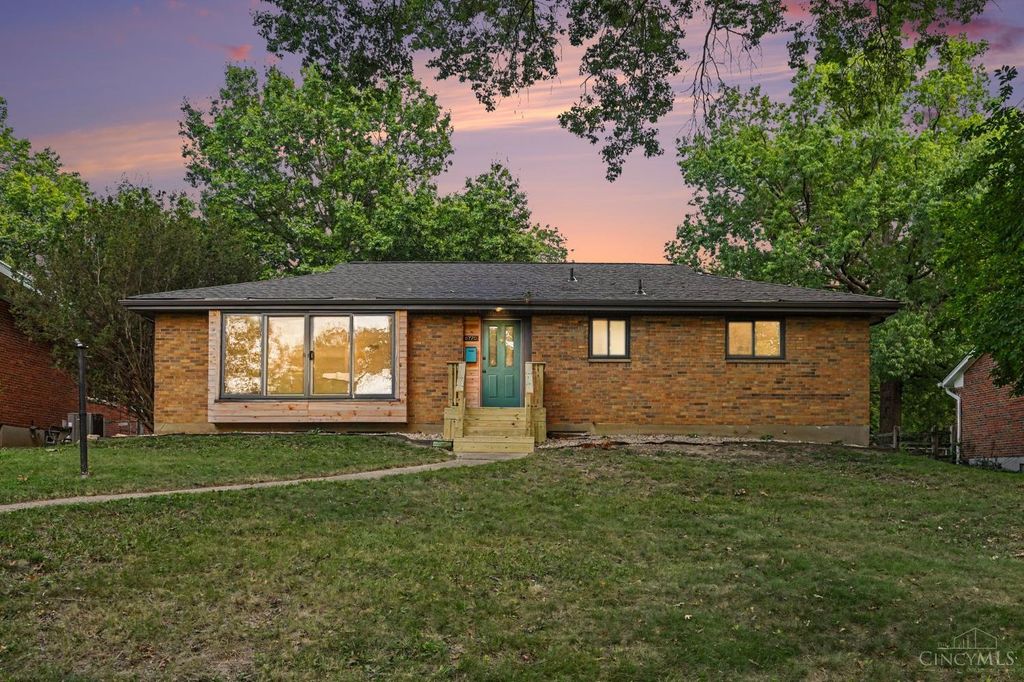 6770 Elbrook Avenue, Amberley, OH 45237