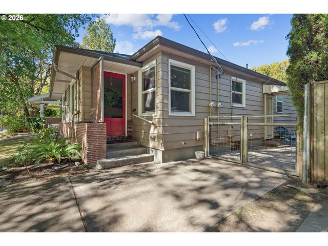 1523 Ne DEKUM St, Portland, OR 97211
