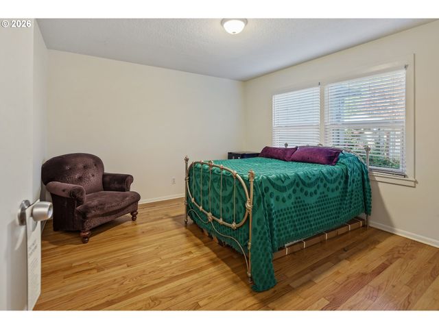 1523 Ne DEKUM St, Portland, OR 97211