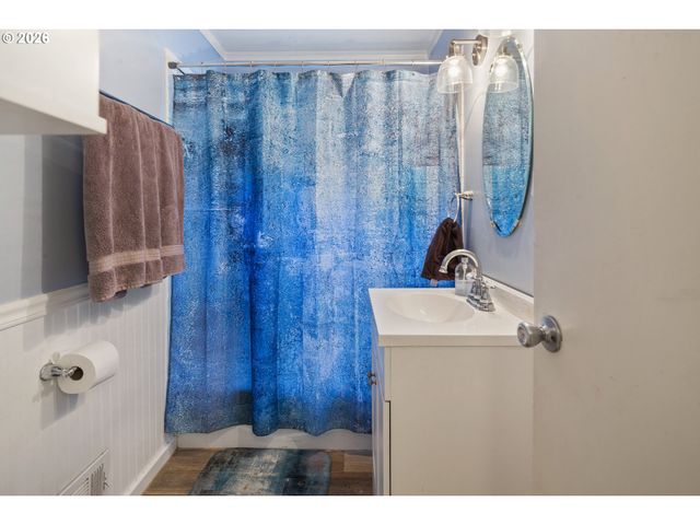 1523 Ne DEKUM St, Portland, OR 97211