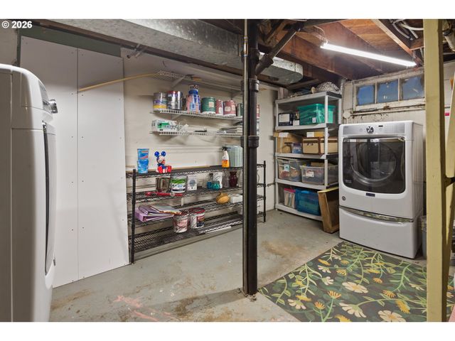 1523 Ne DEKUM St, Portland, OR 97211