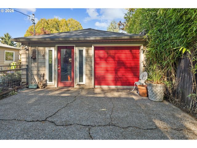 1523 Ne DEKUM St, Portland, OR 97211