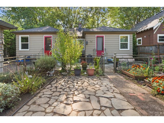 1523 Ne DEKUM St, Portland, OR 97211