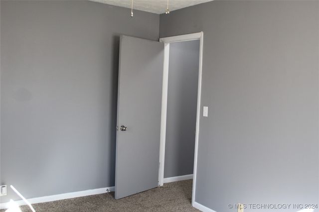 810 E 9th Street, Claremore, OK 74017