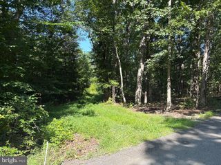 23 TAYLOR RD, Louisa, VA 23093