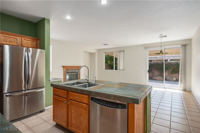 7423 Cleghorn Canyon Way, Las Vegas, NV 89113