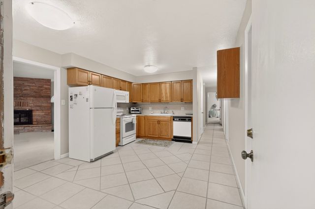 403 Greg Avenue, Santa Fe, NM 87501