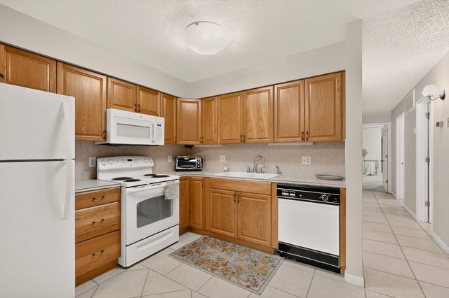 403 Greg Avenue, Santa Fe, NM 87501