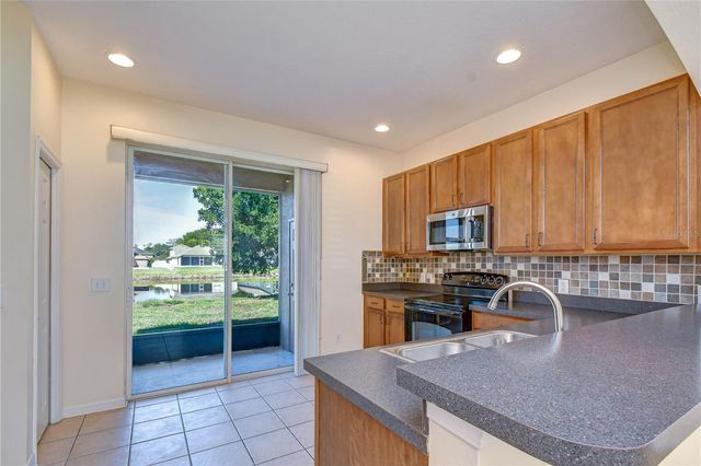 6919 TOWERING SPRUCE DR, Riverview, FL 33578