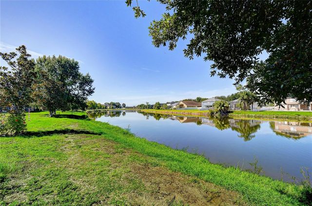 6919 TOWERING SPRUCE DR, Riverview, FL 33578