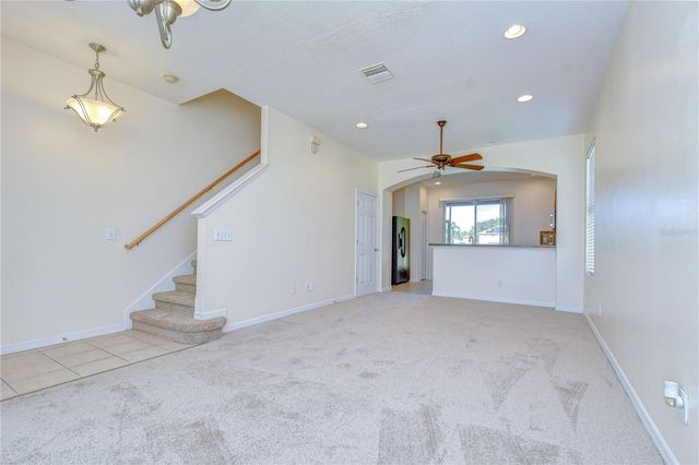 6919 TOWERING SPRUCE DR, Riverview, FL 33578