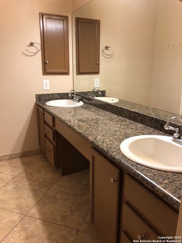 2327 Stallion Run, San Antonio, TX 78259