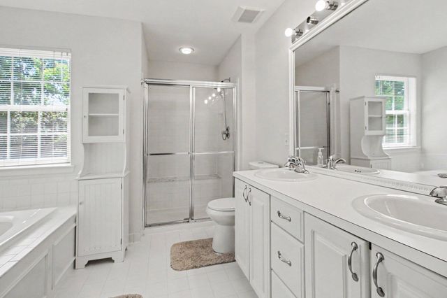 2225 Green Valley Court, Ann Arbor, MI 48103