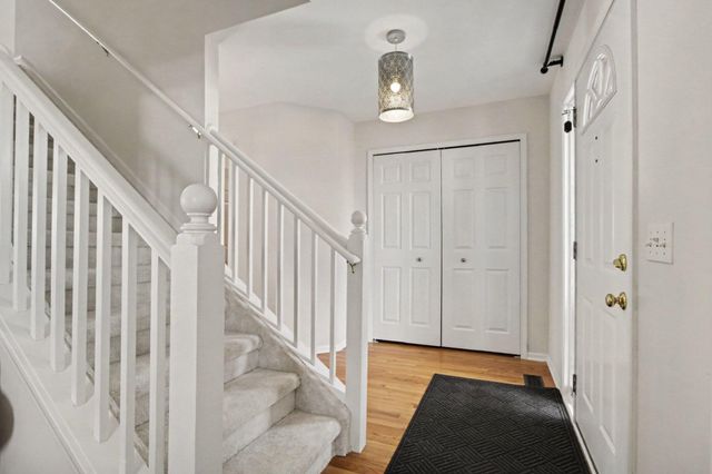 2225 Green Valley Court, Ann Arbor, MI 48103
