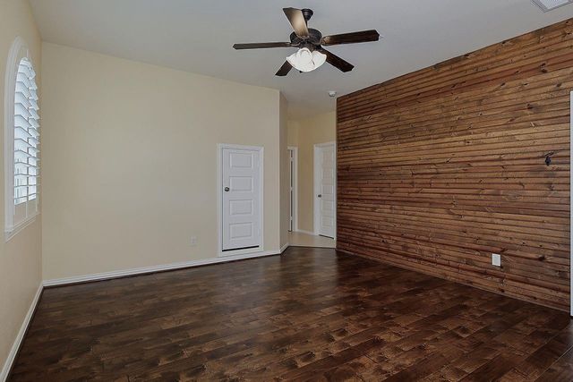 330 Mill Creek Road, Pinehurst, TX 77362