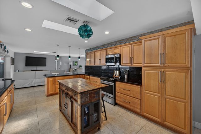 1571 SE 24th Avenue, Pompano Beach, FL 33062