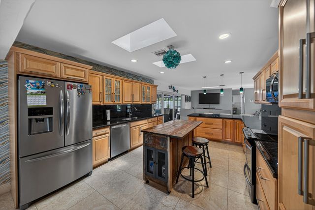 1571 SE 24th Avenue, Pompano Beach, FL 33062