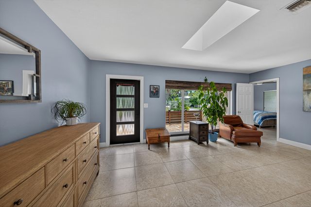 1571 SE 24th Avenue, Pompano Beach, FL 33062