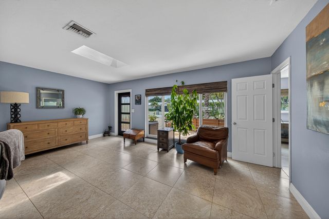 1571 SE 24th Avenue, Pompano Beach, FL 33062