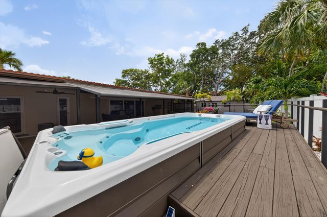 1571 SE 24th Avenue, Pompano Beach, FL 33062