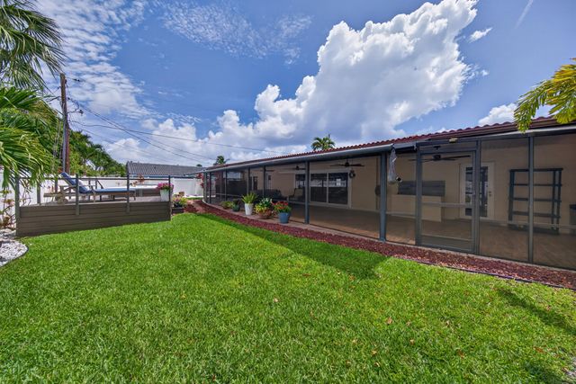 1571 SE 24th Avenue, Pompano Beach, FL 33062