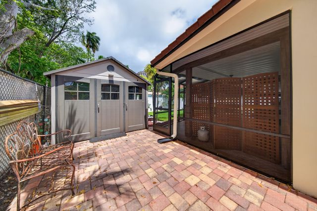 1571 SE 24th Avenue, Pompano Beach, FL 33062