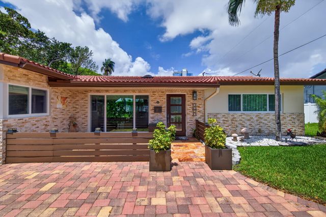 1571 SE 24th Avenue, Pompano Beach, FL 33062