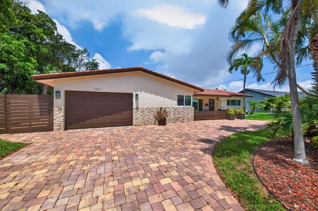 1571 SE 24th Avenue, Pompano Beach, FL 33062