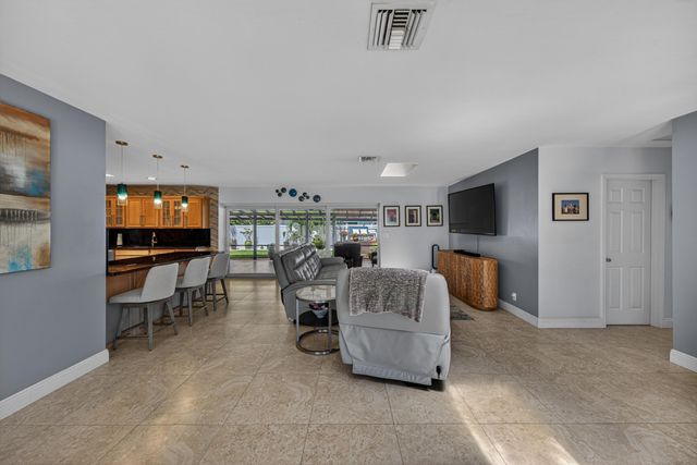 1571 SE 24th Avenue, Pompano Beach, FL 33062