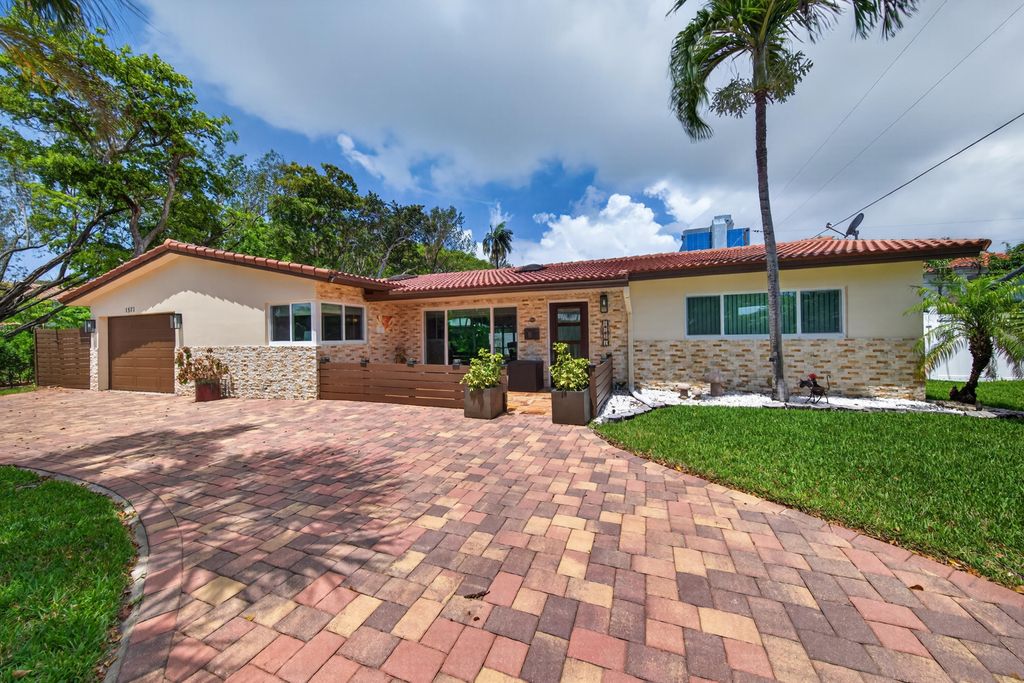 1571 SE 24th Avenue, Pompano Beach, FL 33062