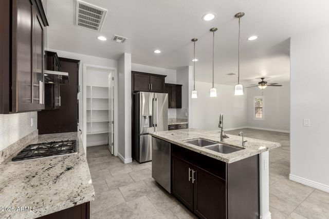 3233 E LANTANA Place, Chandler, AZ 85286