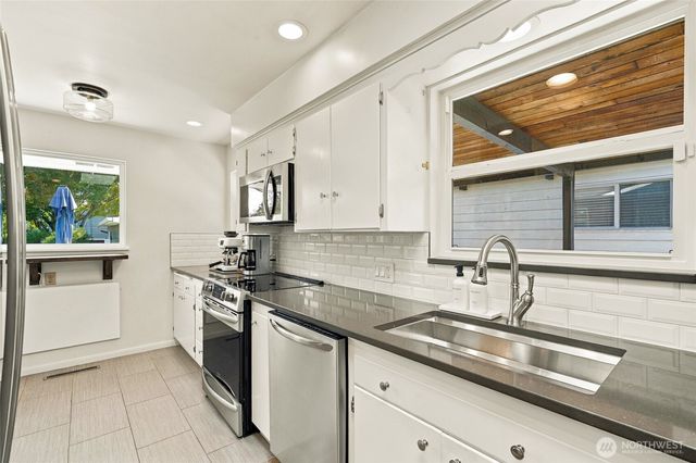 709 Colby Avenue, Everett, WA 98201
