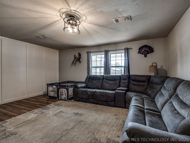 3701 S 213th East Avenue, Broken Arrow, OK 74014