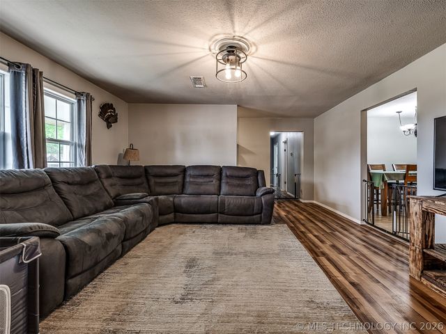 3701 S 213th East Avenue, Broken Arrow, OK 74014