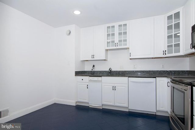 11400 DORCHESTER LN, Rockville, MD 20852