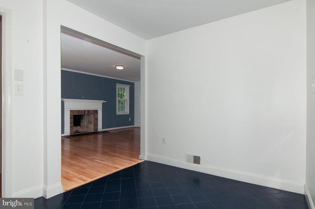 11400 DORCHESTER LN, Rockville, MD 20852