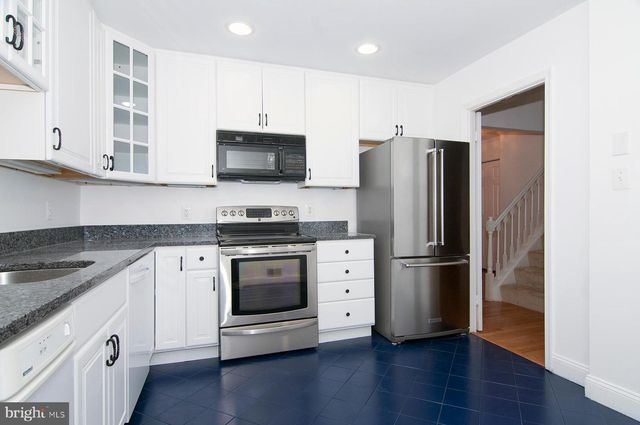 11400 DORCHESTER LN, Rockville, MD 20852