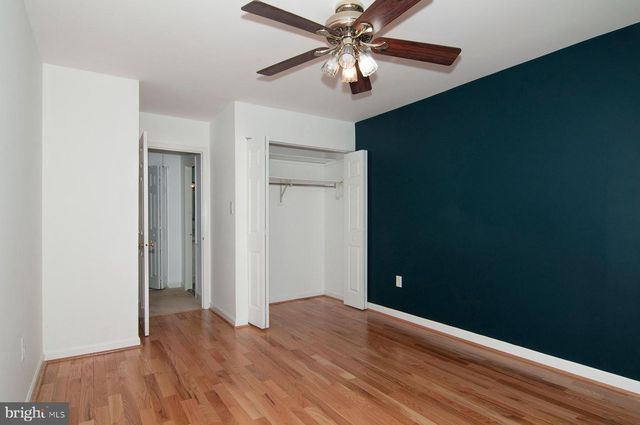 11400 DORCHESTER LN, Rockville, MD 20852