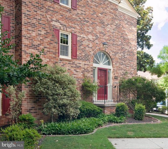 11400 DORCHESTER LN, Rockville, MD 20852