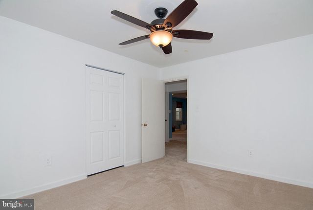 11400 DORCHESTER LN, Rockville, MD 20852