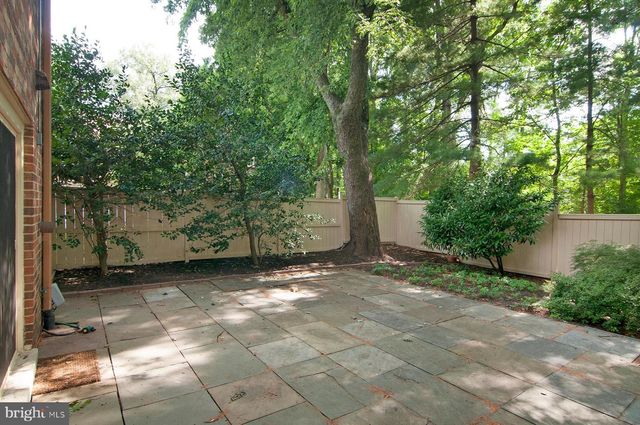 11400 DORCHESTER LN, Rockville, MD 20852