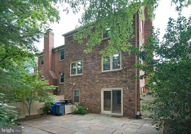 11400 DORCHESTER LN, Rockville, MD 20852