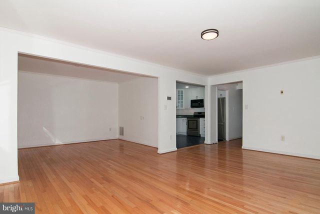 11400 DORCHESTER LN, Rockville, MD 20852