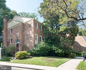11400 DORCHESTER LN, Rockville, MD 20852