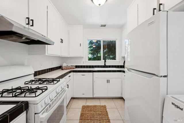 1851 5th Ave, San Rafael, CA 94901