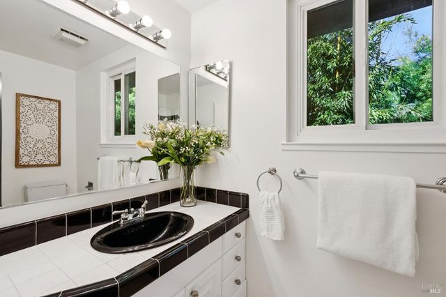 1851 5th Ave, San Rafael, CA 94901