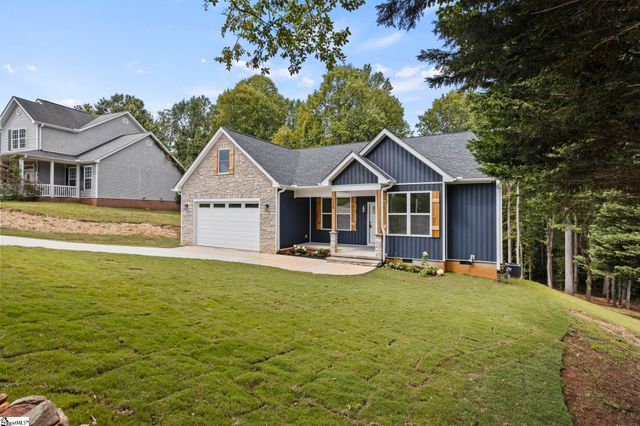 129 Faulkner Circle, Greer, SC 29651
