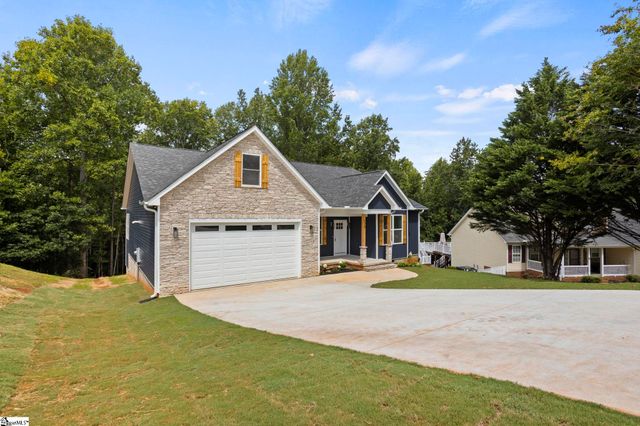 129 Faulkner Circle, Greer, SC 29651