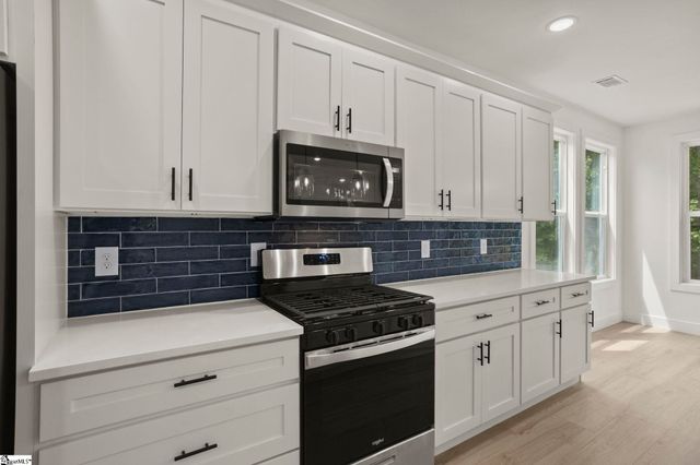 129 Faulkner Circle, Greer, SC 29651