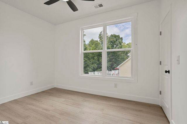 129 Faulkner Circle, Greer, SC 29651